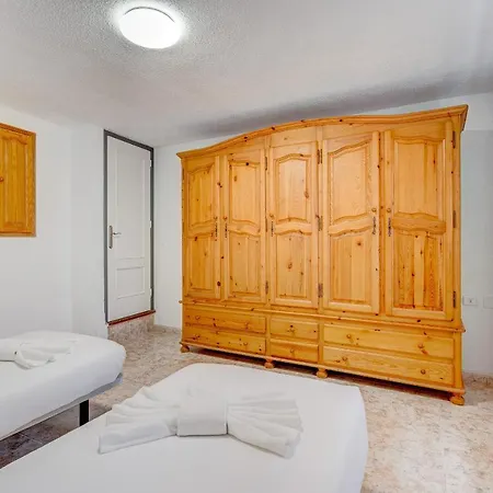 Island Sun Apartment