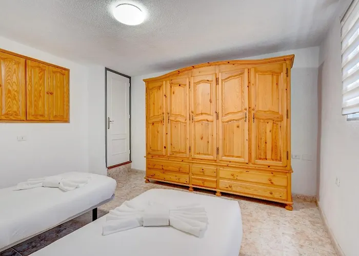 Island Sun Apartment